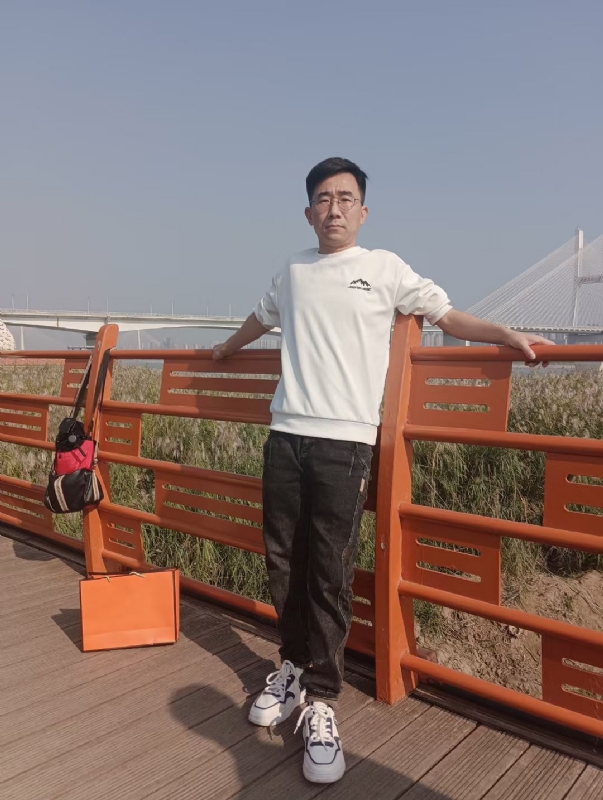 黑白的第一张照片--连云港相亲服务中心