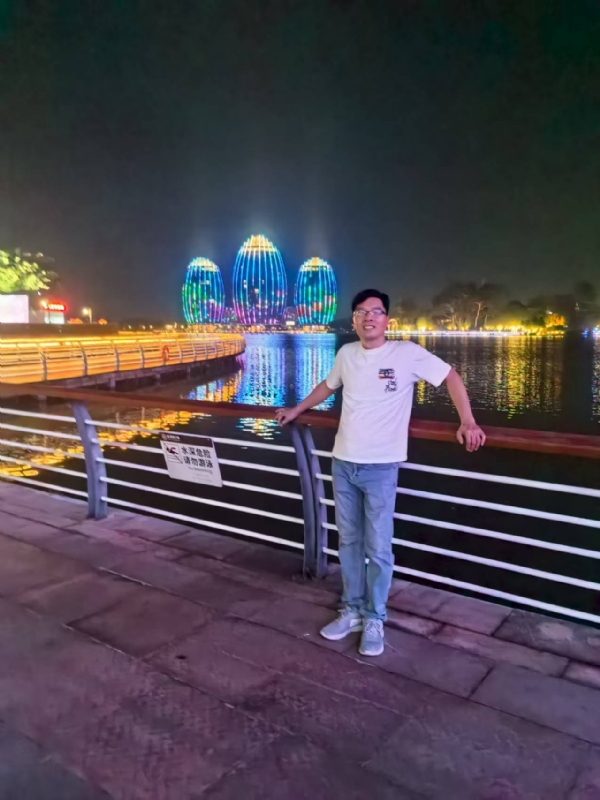 千年老妖的第一张照片--连云港相亲服务中心