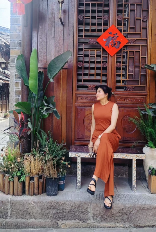 宛霞的第一张照片--连云港相亲服务中心