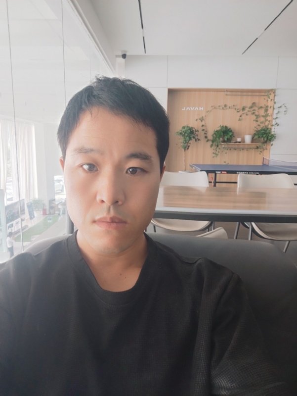 吊挂看风景的第一张照片--连云港相亲服务中心