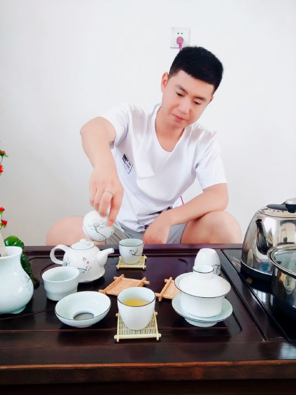 日月的第二张照片--连云港相亲服务中心