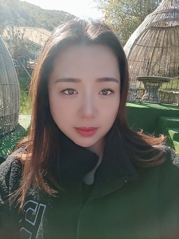 阿燕的第一张照片--连云港相亲服务中心