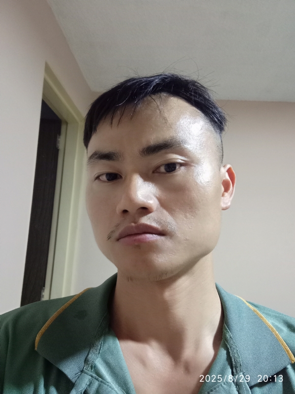 自简的第二张照片--连云港相亲服务中心