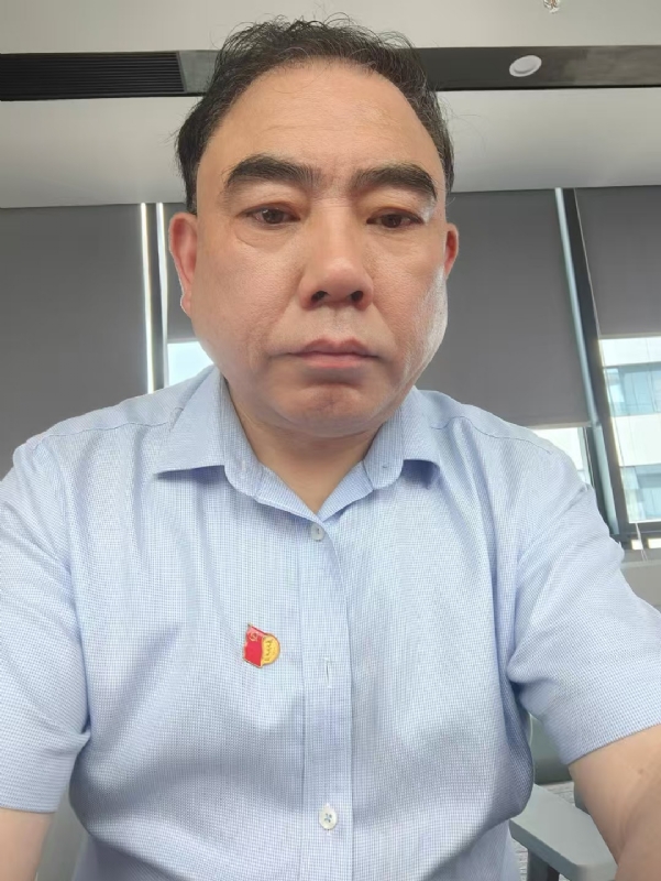 邹先生的第三张照片--连云港相亲服务中心